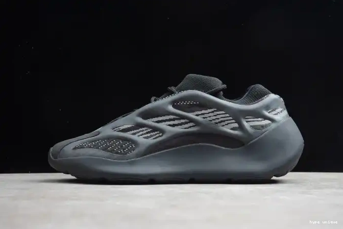 hype Yeezy 700 Adidas Black H67799 V3 Boost 0510